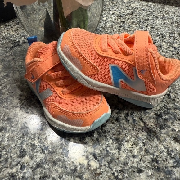 New Balance Orange and Blue Sneakers with Velcro Closure - Picture 1 of 3
